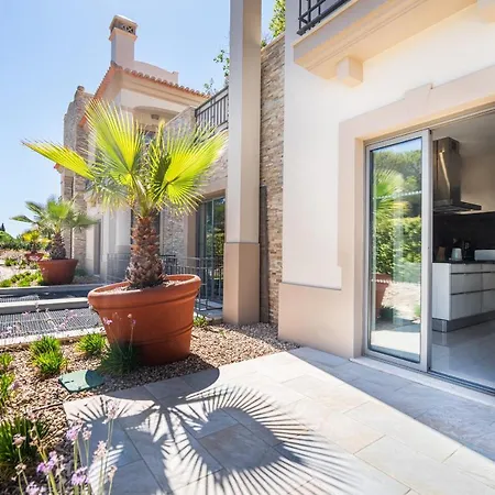 Pine Hill With Pool By Homing *